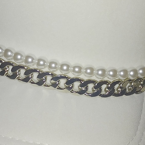 White Hat & Mini Acessory Bundle - Picture 3 of 7